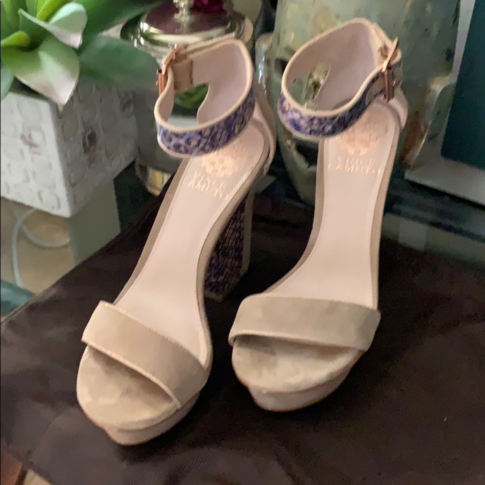 Velvety platform